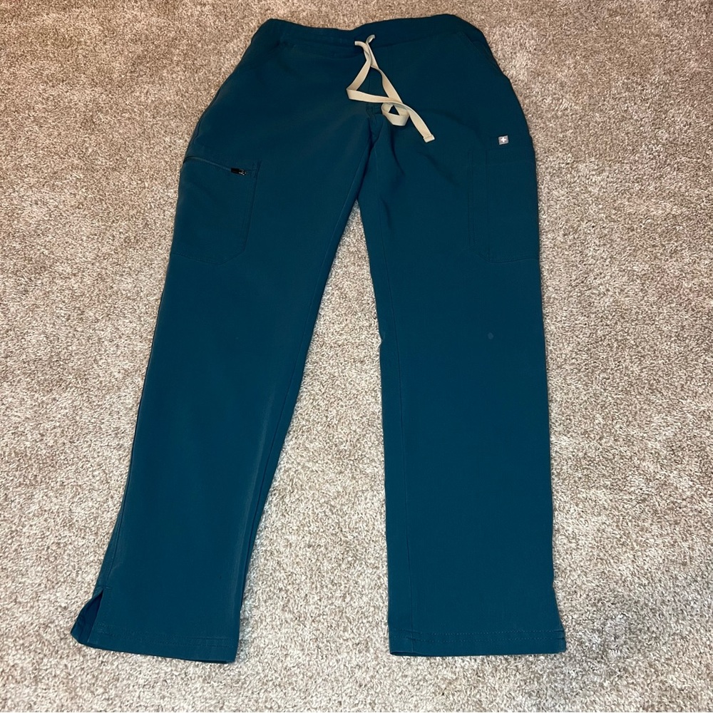 Figs scrub pants -small